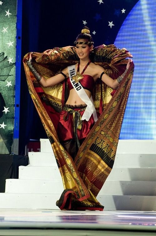 Impressive national costumes of Miss Universe over 10 years 0